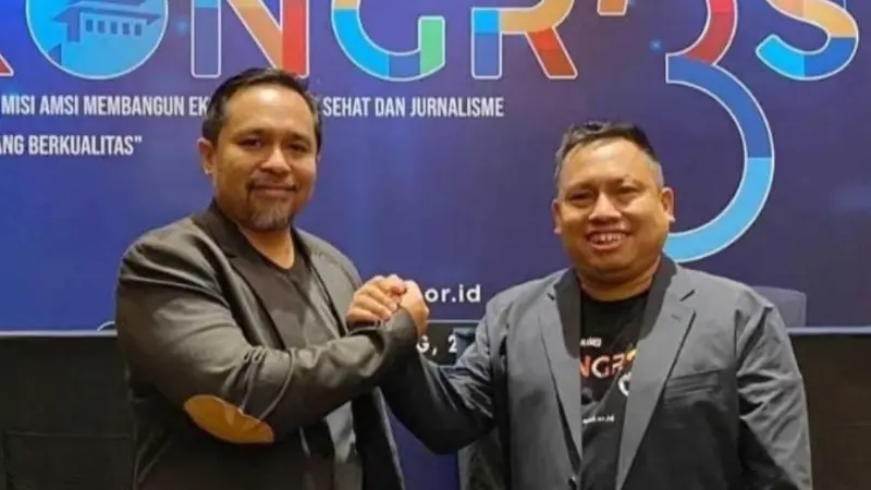 Kebersamaan Ketua Umum AMSI, Wahyu Dhyatmika, dan Sekretaris Jenderal, Maryadi.
