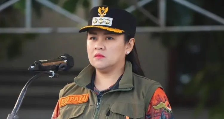 Bupati Sitaro Chyntia Kalangit