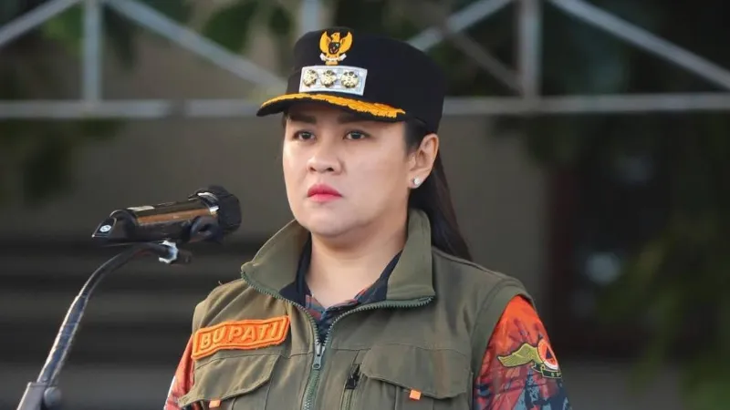 Bupati Sitaro Chyntia Kalangit