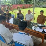 Kepala Dishut Sulut, Rainer Dondokambey, memaparkan program Gubernur Yulius Selvanus dalam kegiatan “Ngopi (Ngobrol Pinter) Bareng JIPS” di Lapangan Tembak Jawa Rimbawan, Senin (25/5/2026).(Foto: dok. JIPS)