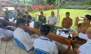 Kepala Dishut Sulut, Rainer Dondokambey, memaparkan program Gubernur Yulius Selvanus dalam kegiatan “Ngopi (Ngobrol Pinter) Bareng JIPS” di Lapangan Tembak Jawa Rimbawan, Senin (25/5/2026).(Foto: dok. JIPS)