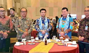 Kebersamaan Wagub Sulut Victor Mailangkay dan Wagub Jatim, Emil Dardak pada kegiatan Misi Dagang dan Investasi antara Pemerintah Provinsi Sulawesi Utara dan Pemerintah Provinsi Jawa Timur yang digelar di Manado, Kamis (4/6/2026).(Foto: dok. JIPS)