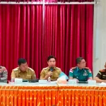 Bupati Michael Thungari saat memimpin Rapat Koordinasi Bersama Unsur Forkopimda, Instansi Terkait serta Jajaran Pemerintah Daerah, Selasa (9/6/2026).