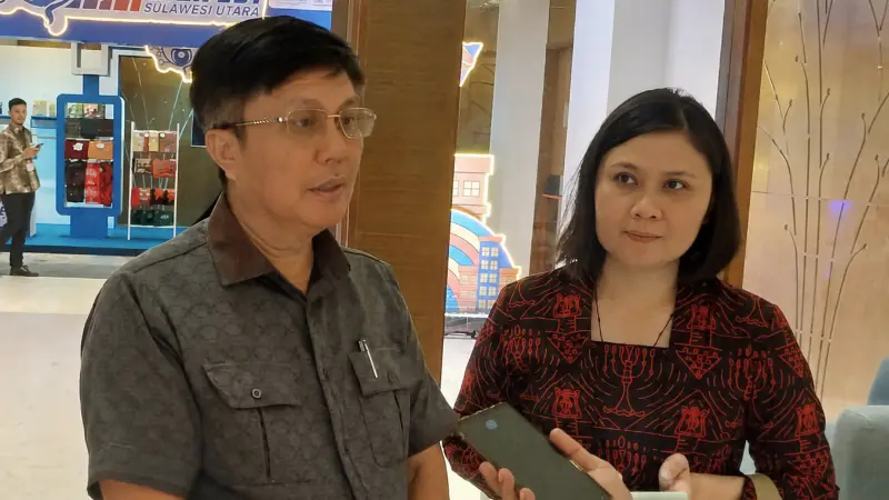 Sekda Minut Novly Wowiling didampingi Kepala BKAD Minut Carla Sigarlaki, mengklarifikasi perihal dana CSR BSG yang diberikan untuk Pemkab Minut.