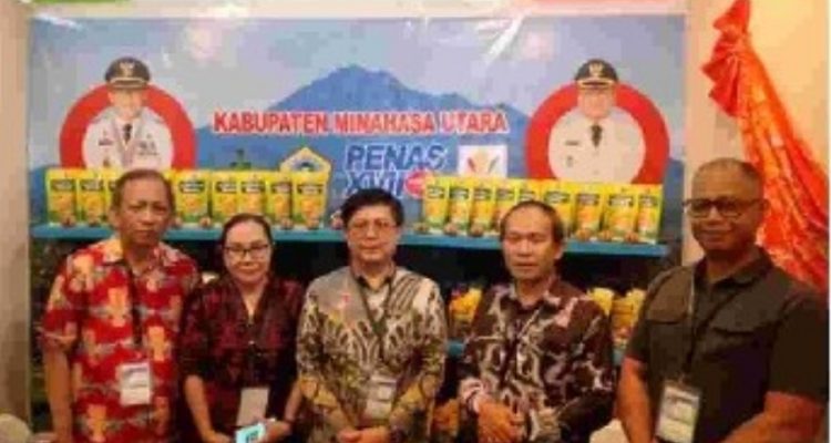 Sekda Minut Novly Wowiling, memimpin rombongan Minahasa Utara pada PENAS XVII di Gorontalo.
