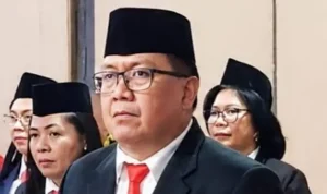 Kepala Dinas Kominfosan Minut, Styvi Watupongoh.