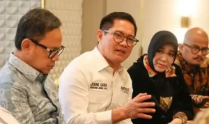 Sekretaris APKASI Joune Ganda menyampaikan pendapatnya dalam RDP bersama DPR RI.(foto: Dok. Diskominfo Minut) Sekretaris APKASI Joune Ganda menyampaikan pendapatnya dalam RDP bersama DPR RI.(foto: Dok. Diskominfo Minut)
