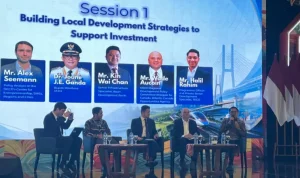 Bupati Minut DR Joune Ganda menjadi salah satu panelis dalam diskusi pada sesi Bulding Local Development Strategies to Support Investment pada APKASI Otonomi Expo 2026.(foto: VivaSulut) Bupati Minut DR Joune Ganda menjadi salah satu panelis dalam diskusi pada sesi Bulding Local Development Strategies to Support Investment pada APKASI Otonomi Expo 2026.(foto: VivaSulut)