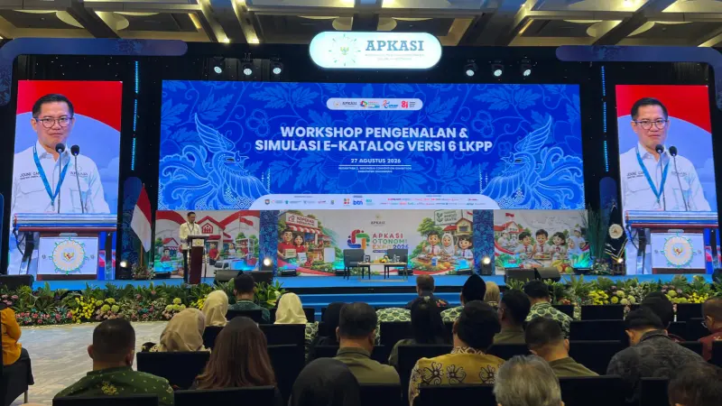 Sekjen APKASI Joune Ganda membuka Workshop Pengenalan dan Simulasi E-Katalog Versi 6 yang digelar APKASI bekerja sama dengan LKPP, dalam rangkaian Apkasi Otonomi Expo (AOE) 2026, Jumat (28/8/2026).(foto: VivaSulut)