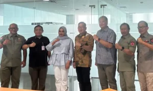 Legislator Minut, Edwin Nelwan, Didik Susanto dan Rimalda Tiloli, mengunjungi BNPB untuk memperjuangkan bantuan alat bantu pemadaman kebakaran di Gunung Klabat dan diterima langsung oleh unsur Pengarah BNPB.