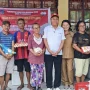 Kepala Dinas Perdagangan Minahasa Utara, Max Tapada di sela-sela pelaksanaan kegiatan pasar murah di Desa Lihunu.(Foto: dok. Dinas Perdagangan Minut)