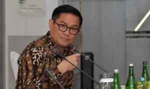 Bupati Minut, DR Joune Ganda.