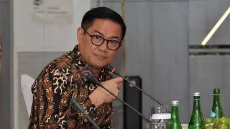 Bupati Minut, DR Joune Ganda.